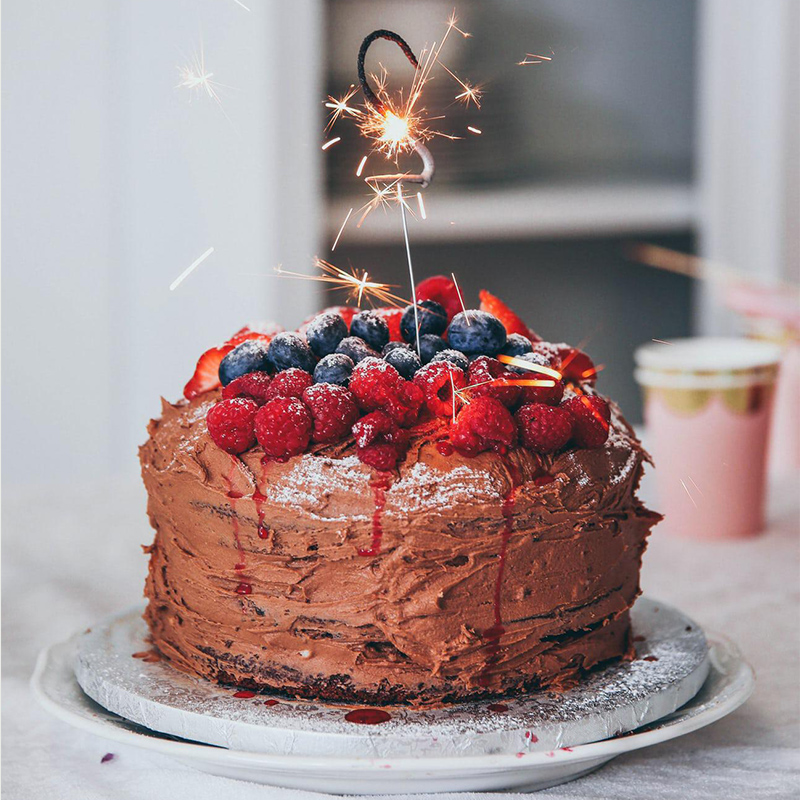 Aprenda a fazer um irresistível bolo de cenoura com calda de chocolate -  Espaço Gourmet